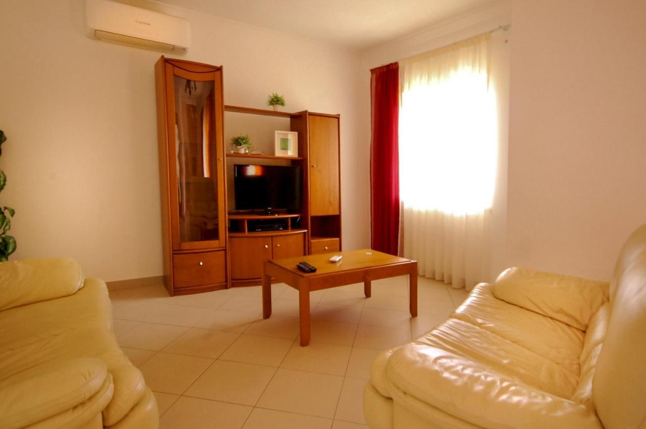 Villa Alice - Free Wifi & Air Co & Swimming Pool - By Bedzy Albufeira Ngoại thất bức ảnh